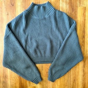 SHEIN Turtle Neck Crop Sweater